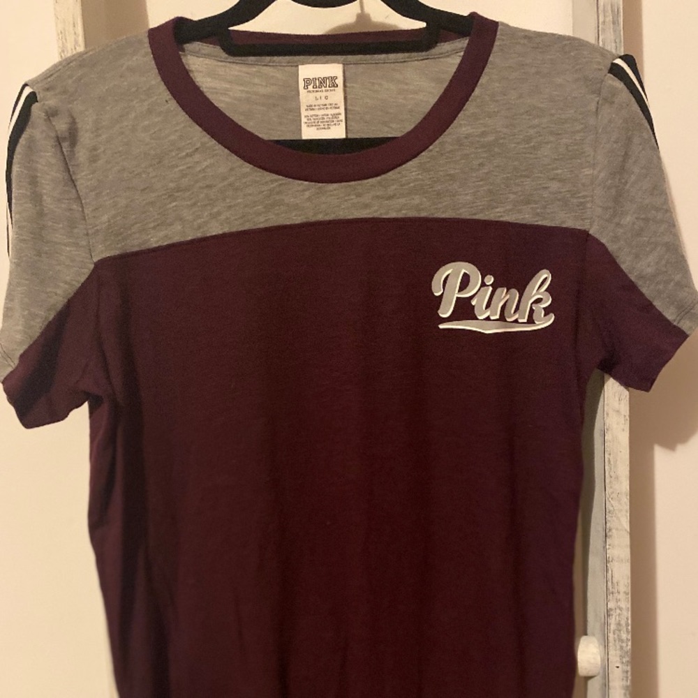 Women’s tshirt sz large “pink”